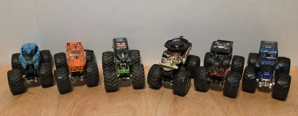 Hot Wheels Monster Jam Truck Collection 1.64 scale diecast set of 6